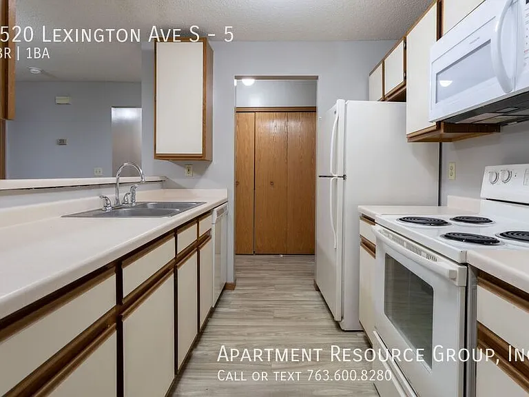 3520 Lexington Ave #5 — Photo 19