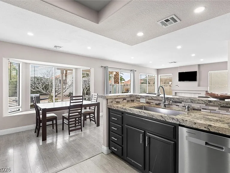 3402 Classic Bay Ln — Photo 13
