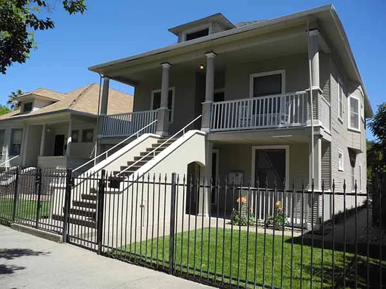 2215 P St — Photo 1