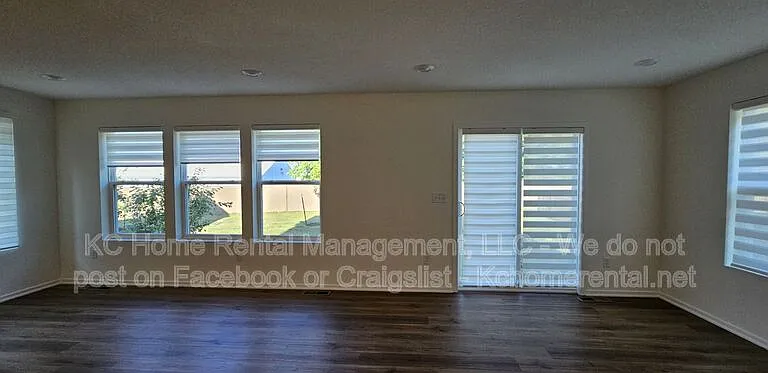 8716 SW Edgewater Dr — Photo 9