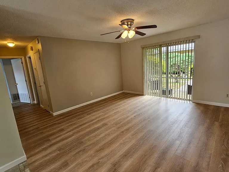108 Alder Ave SE #1 — Photo 6
