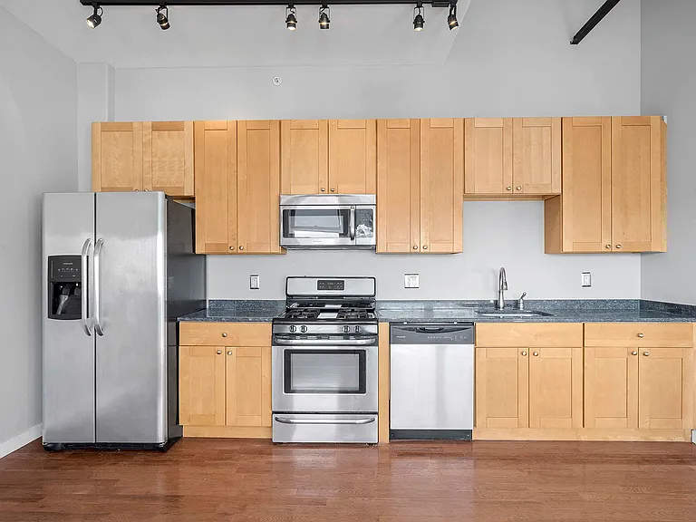 1201 Spruce Street — Photo 5
