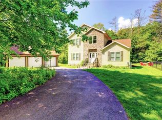 22 Valk Rd, Saugerties, NY 12477