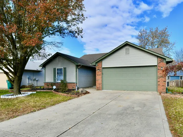 1010 Maple Dr W, Lebanon, IN 46052