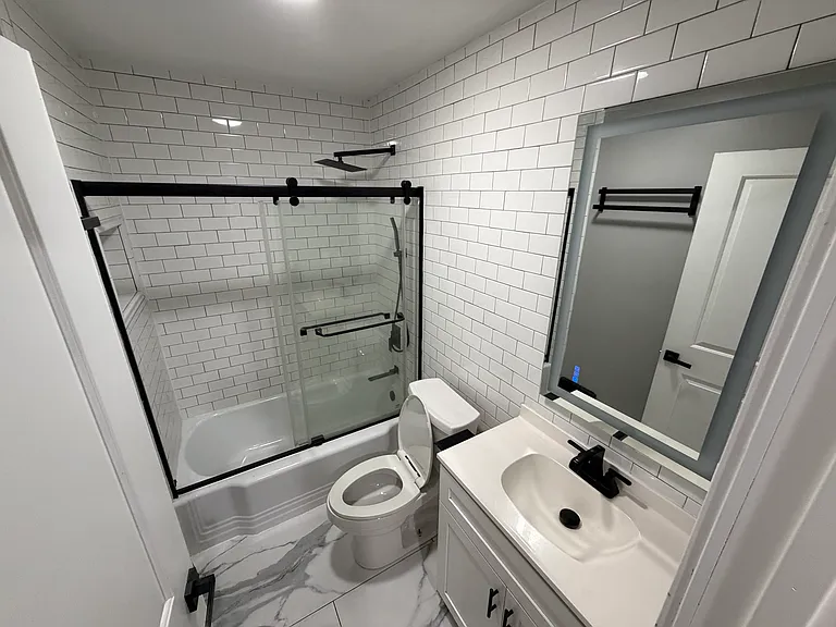 2738 Allegheny Ave — Photo 4