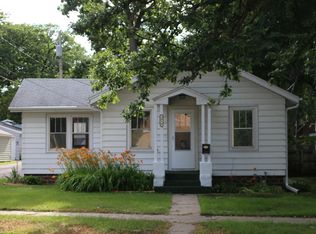 1016 N Carolina Ave, Mason City, IA 50401