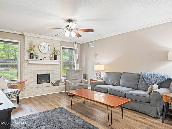5th image of 4513 Big Horn Dr