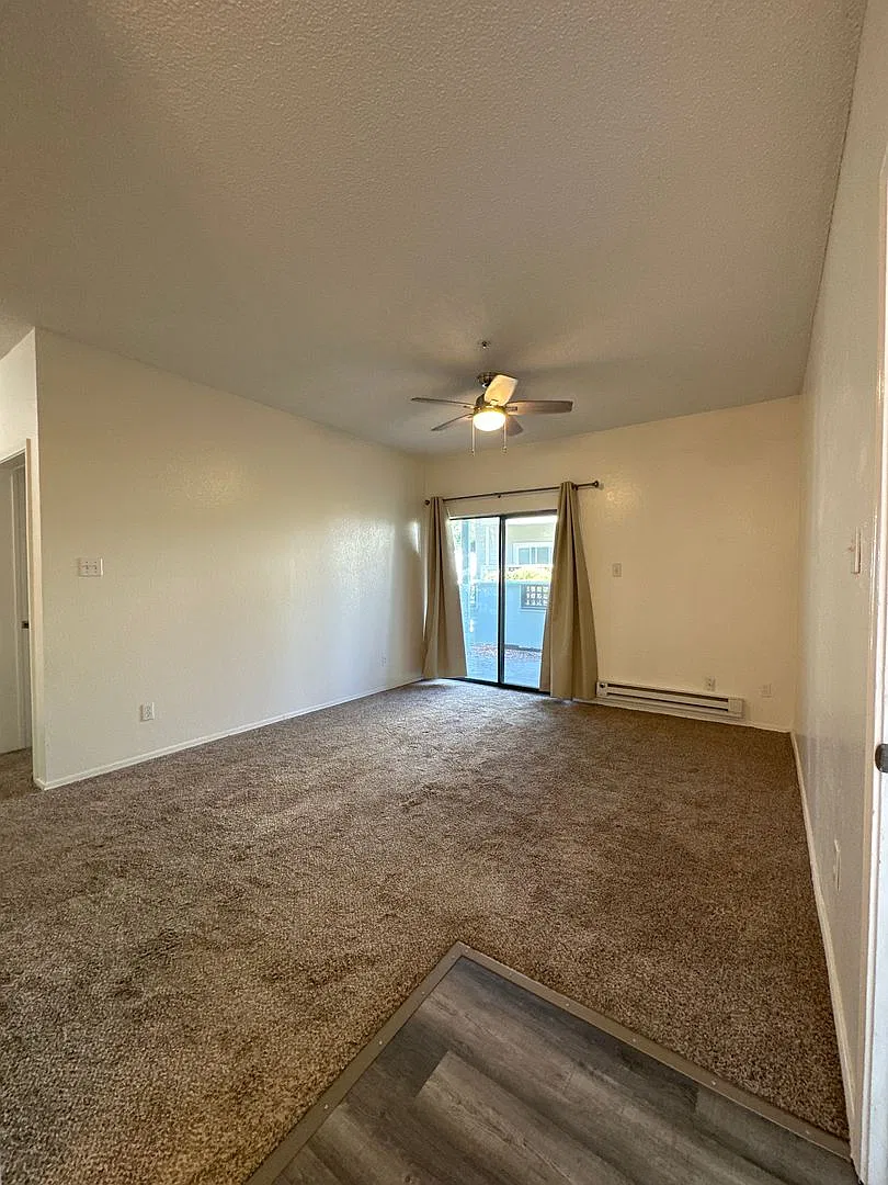 Glen Cove Landing, Move in Rent credit — Photo 4