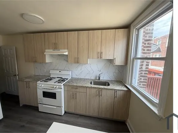 4537 Loring St, Philadelphia, PA 19136
