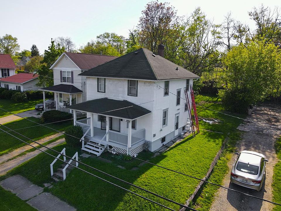 1st image of 623 Bowman St