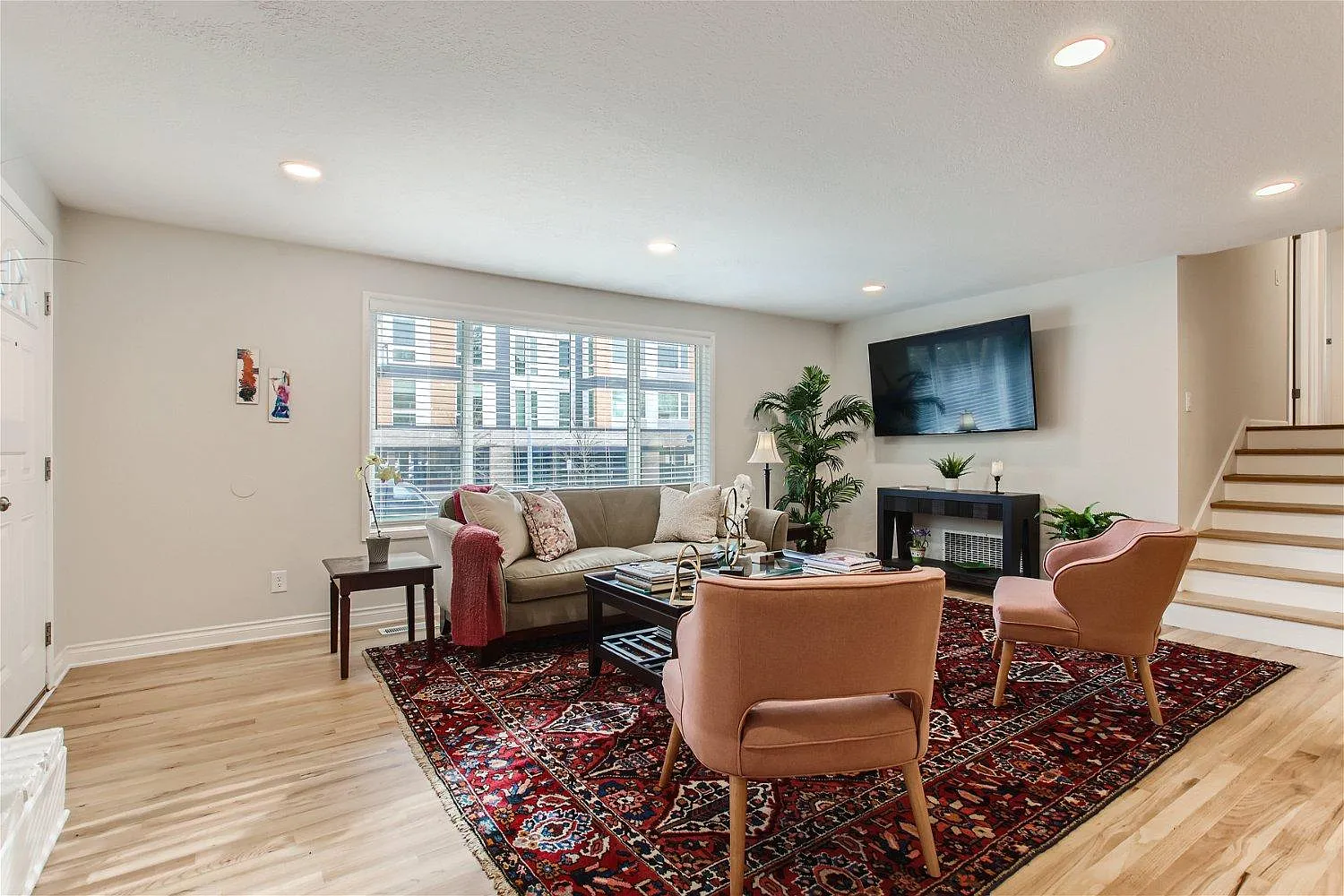 4 bed, 2240 sqft, $3,785 — Photo 4