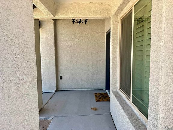 2nd image of 4711 E Los Olivos Dr