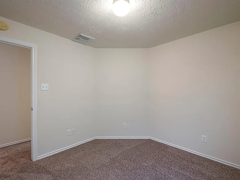 14330 Fairbuff Ln — Photo 11
