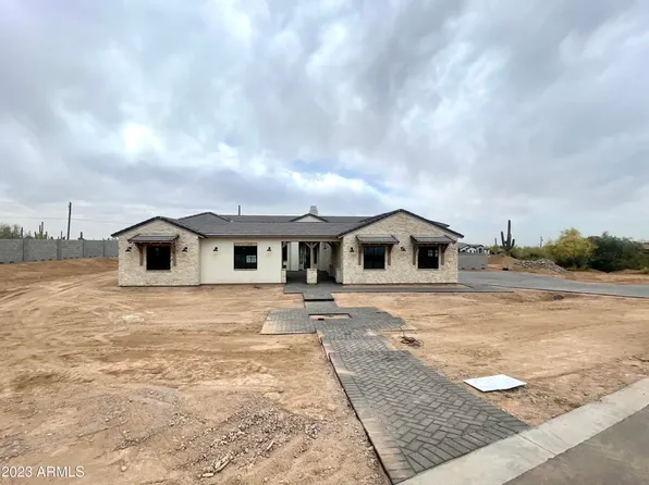 8229 E REGINA Circle, Mesa, AZ 85207