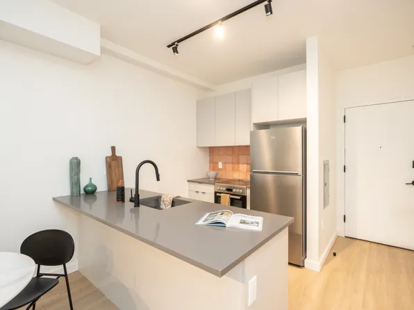 328 Pacific Avenue image 82 of 85