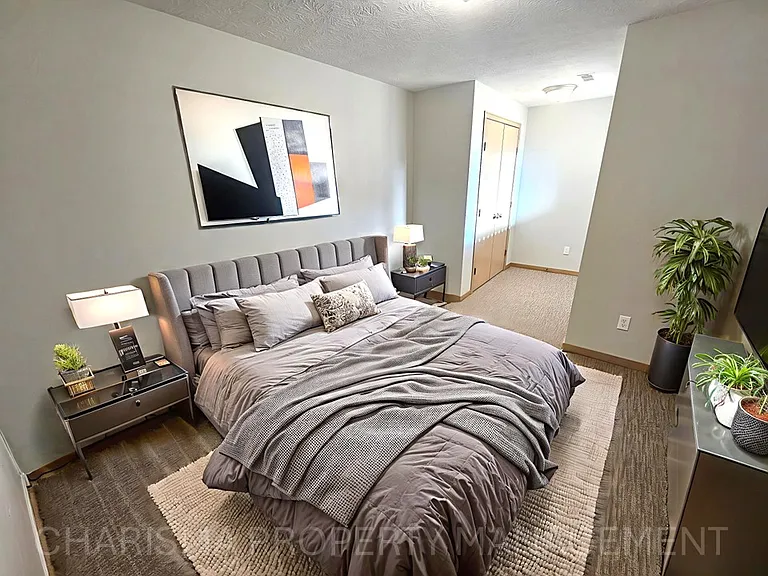 Tunis Drive Townhomes — Photo 40