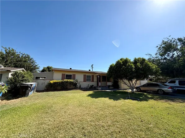 2428 Vasquez Pl, Riverside, CA 92507