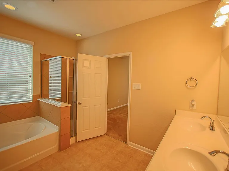 24030 Buffalo Cove Ln — Photo 14