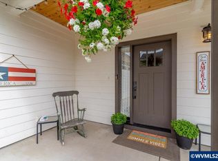 431 Grant St, Silverton, OR 97381