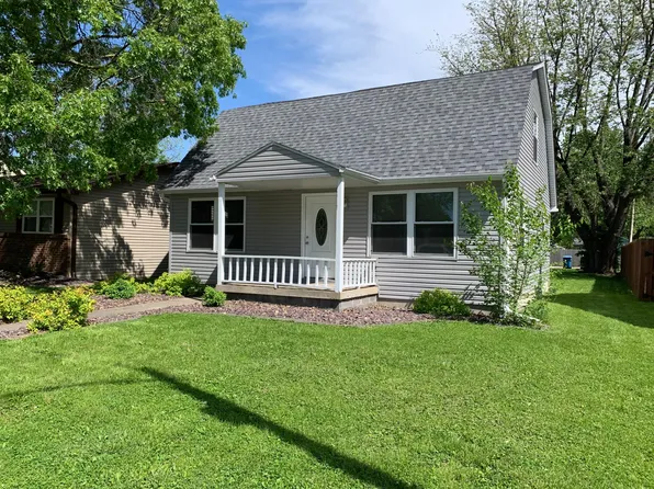 906 E Hanover St, New Baden, IL 62265
