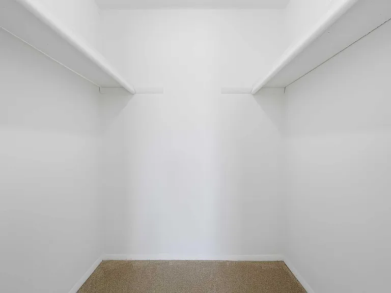 Foxridge Apartment Homes — Photo 158