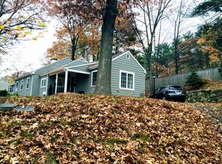 7 Burnham Rd, Andover, MA 01810