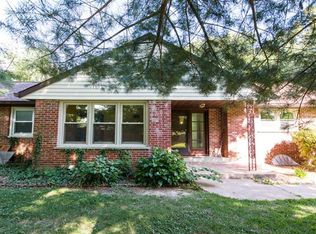 1 Northwood Dr, Swansea, IL 62226