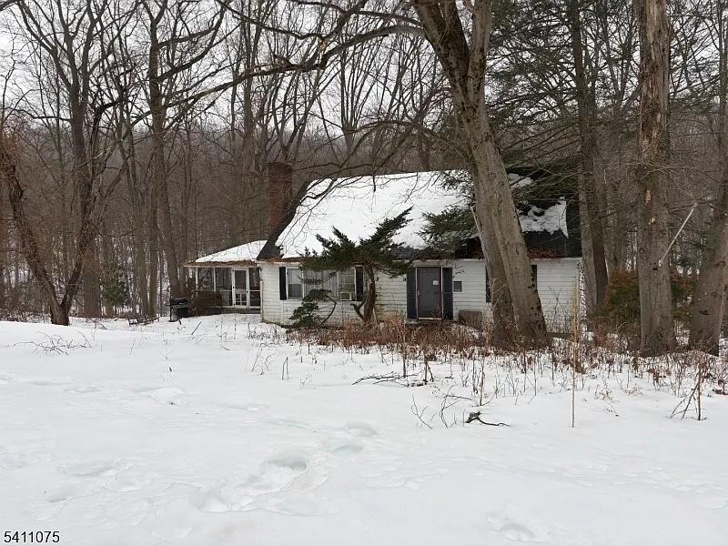 34 Wood Rd photo 1