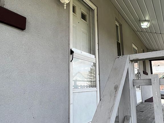 2nd image of 114 Holland Ave #B
