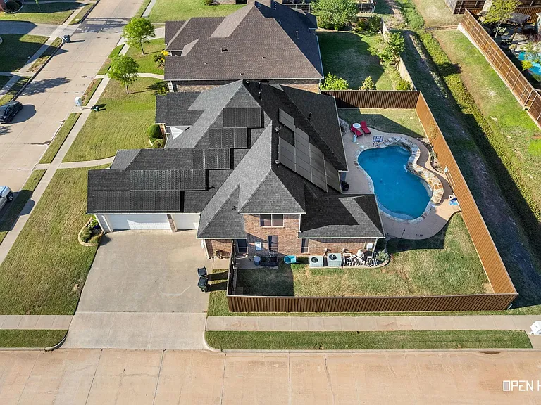3407 Oxford Ln — Photo 9