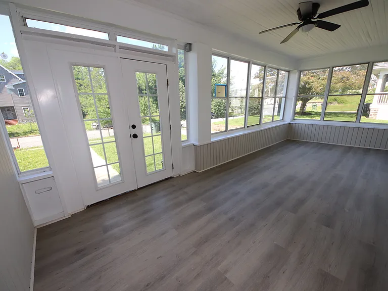 3309 Elgin Ave — Photo 5