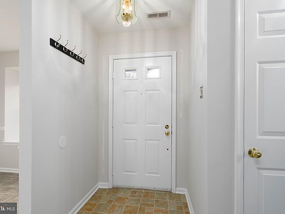 3rd image of 2420 Dogleg Dr