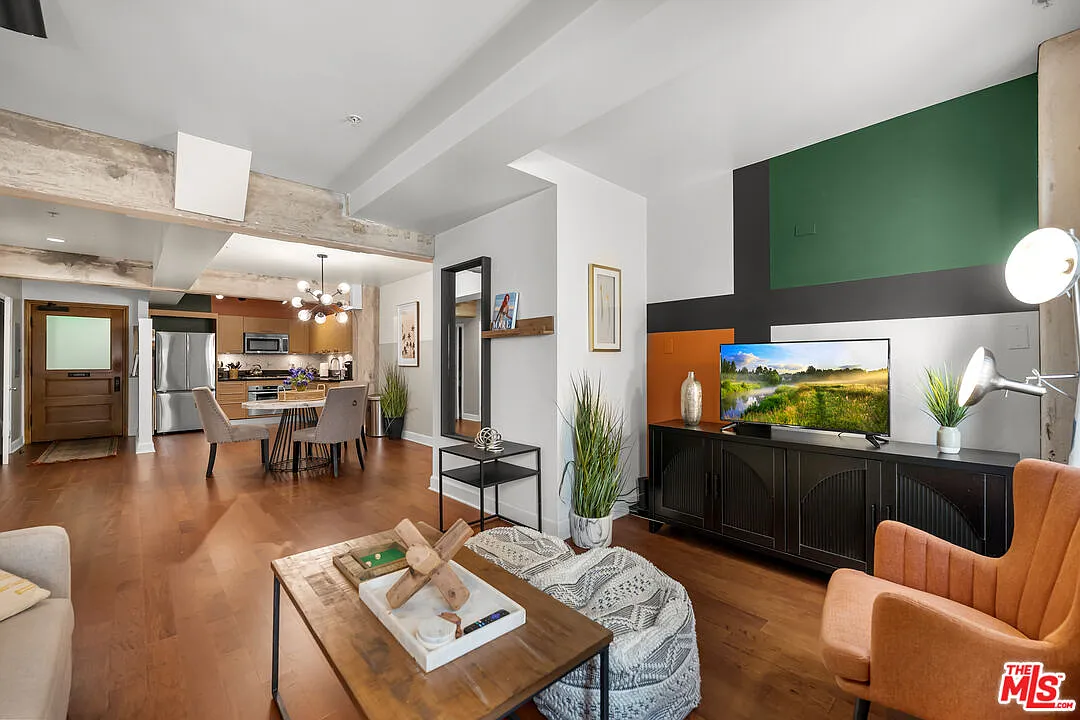 Studio, 1.0 bath, 780 sqft, $2,000 — Photo 1