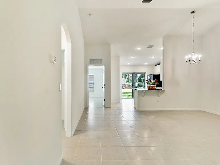 24 Farnum Ln #A — Photo 7