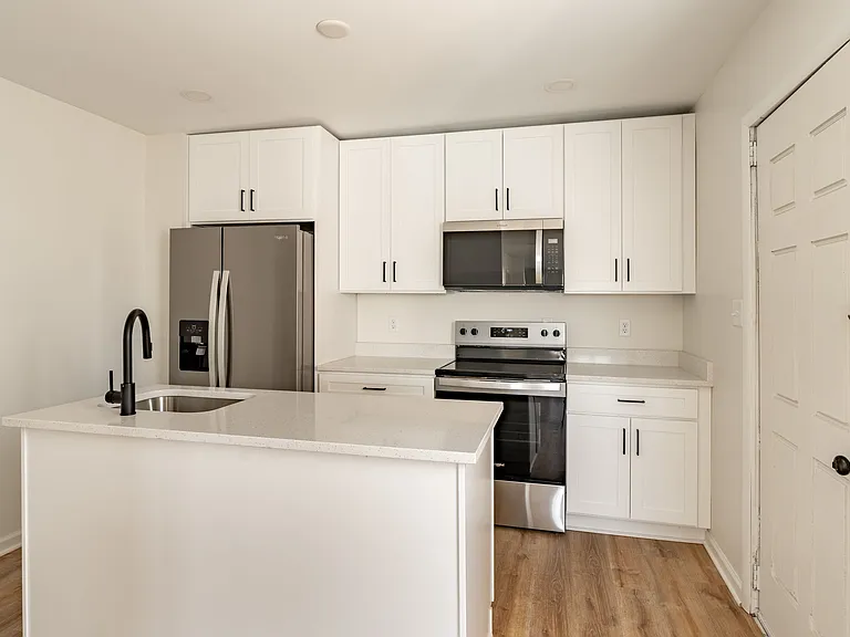 315 Kelker St — Photo 3