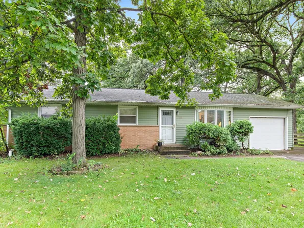1713 Oak St, Spring Grove, IL 60081