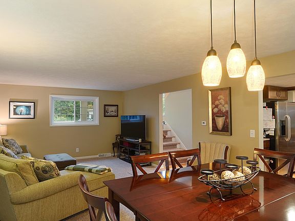5th image of 2206 Stratford Ct SE