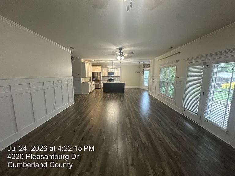 4220 Pleasantburg Dr — Photo 10