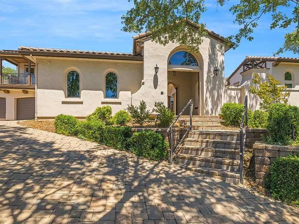 2nd image of 4032 Raphael Dr