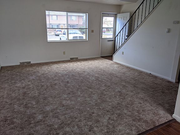 2nd image of 608 Roma Ct APT C