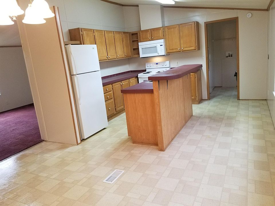 1st image of 4 Dona Dr