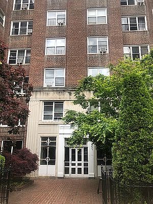 1st image of 62-65 Saunders St #5P