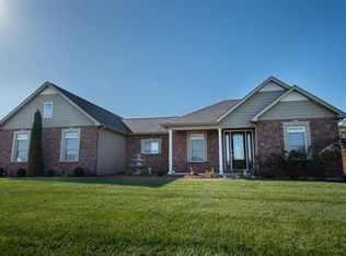 3303 Redwood Mnr, Festus, MO 63028