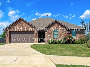 410 Centenial Ave, Ennis, TX 75119