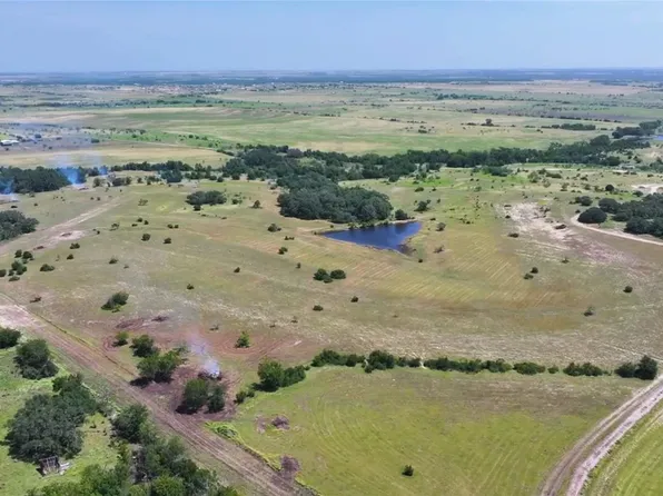 2 County Road 236, Bertram, TX 78605