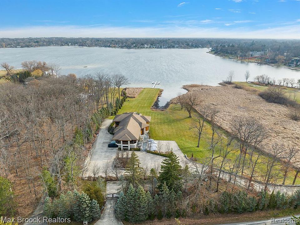 5295 Middlebelt Rd, West Bloomfield, MI 48323 MLS 20230036700 Zillow