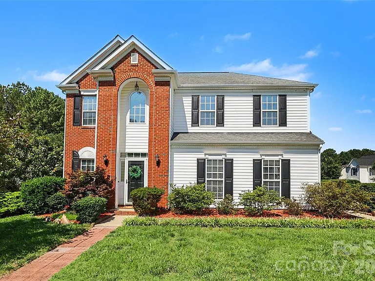 14802 Bergerac Ct — Photo 29