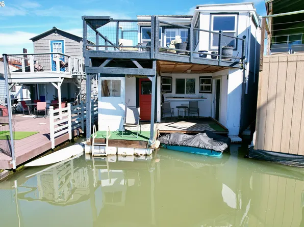 101 N Boat Basin Rd #C-3, The Dalles, OR 97058
