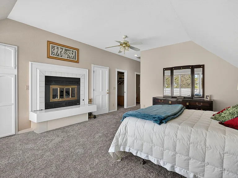 3928 Waynesboro Ct — Photo 9