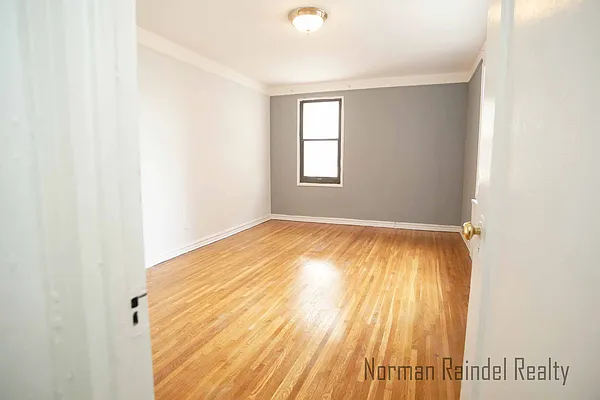 Rented by Norman Raindel, LREB | media 8